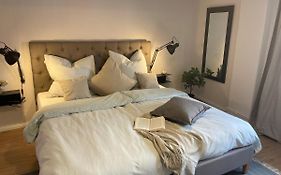 Ferienwohnung Marzipan - Im Herzen Der Altstadt, Historisches Gebaeude Mit Modernem Ambiente, W-Lan
